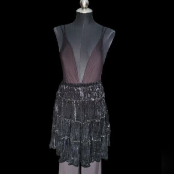 Vintage Crushed Velvet Black Skirt Sz Medium - Picture 1 of 6